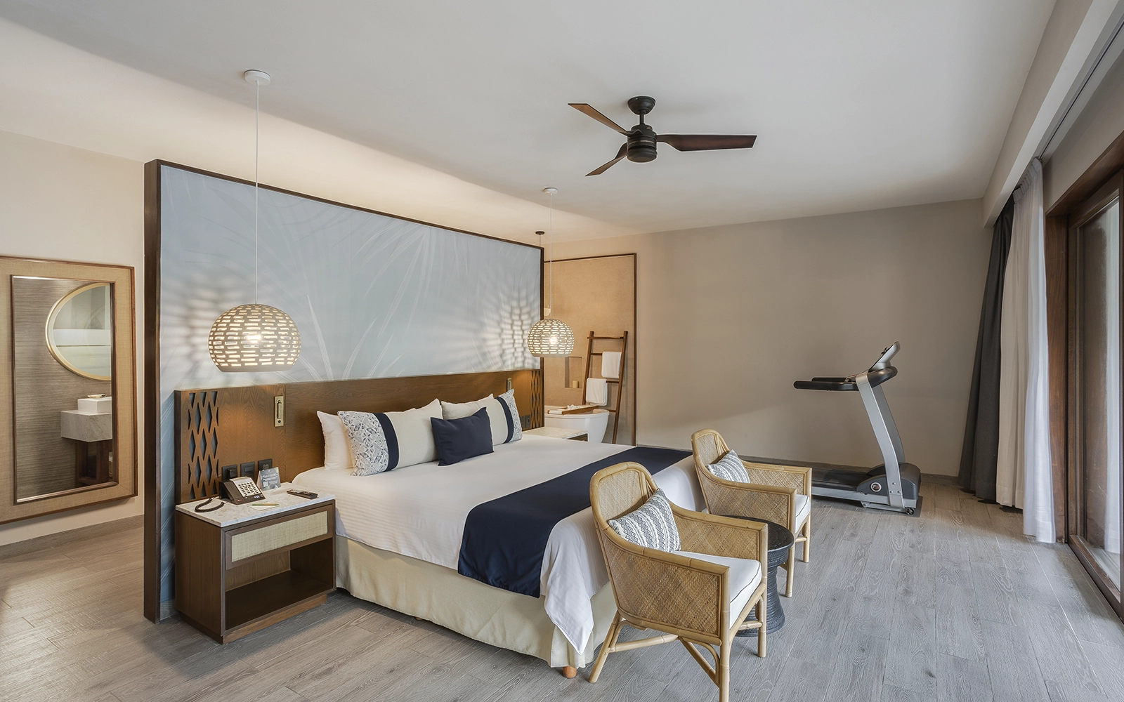 Lush Room - Garden View