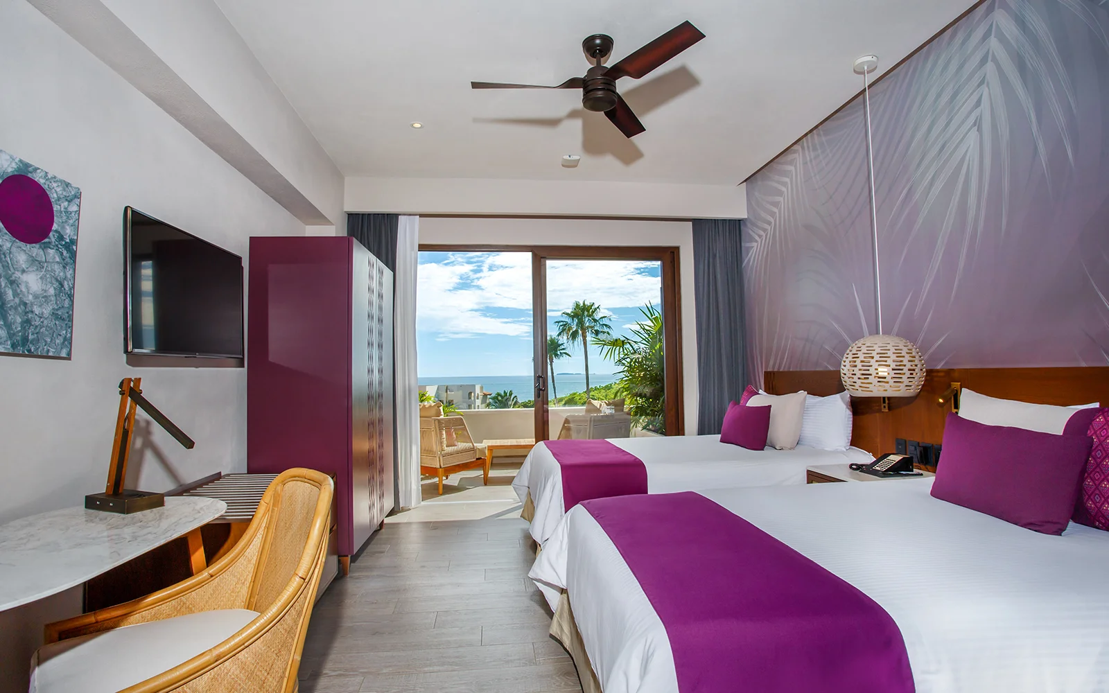 Lush Rooms